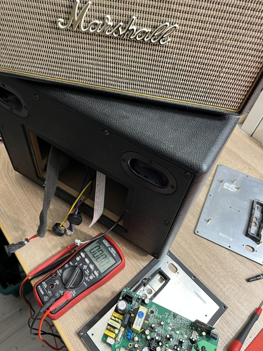 Marshall Woburn - diagnostyka zasilacza SMPS podczas naprawy w AudioLabs.pl