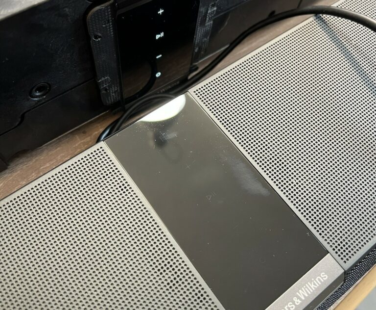 Soundbar Bowers & Wilkins Panorama 3 nie uruchamia się – typowe usterki, objawy i naprawa