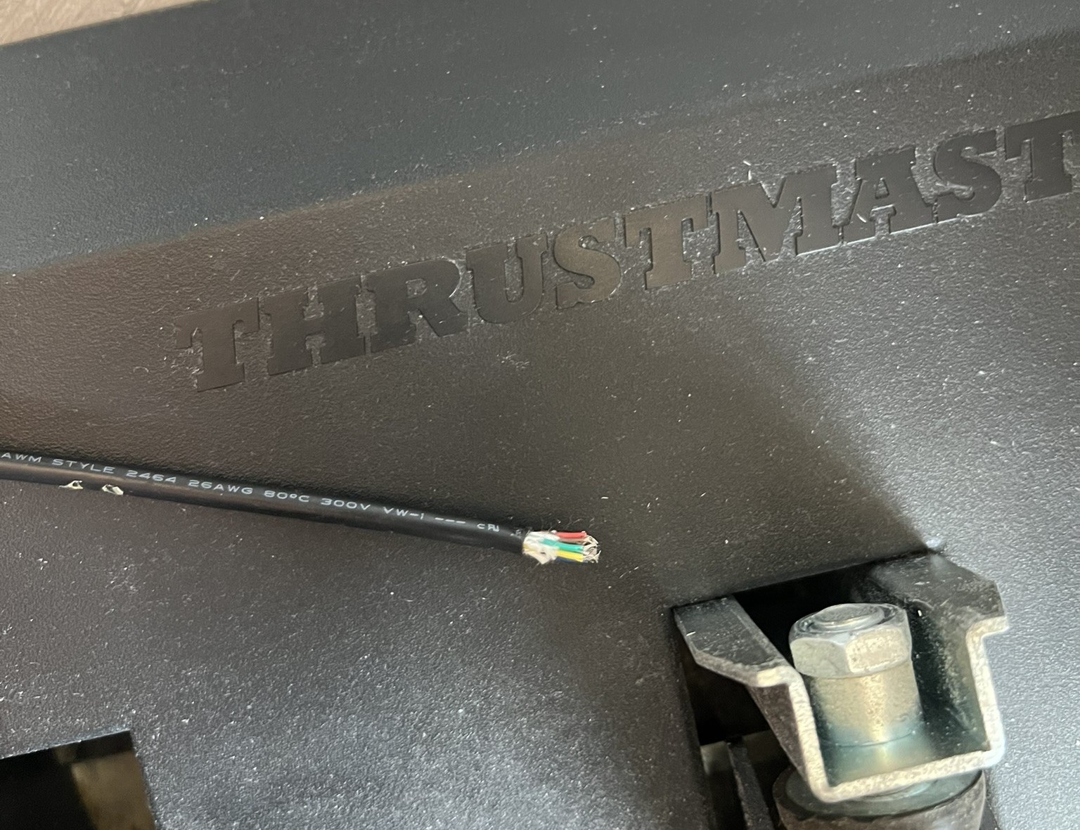 Pedały do symulatora Thrustmaster, przerwany kabel