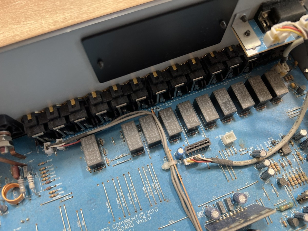 Naprawa wzmacniacza stereo na brak dźwięku w głośnikach w serwisie AudioLabs.pl